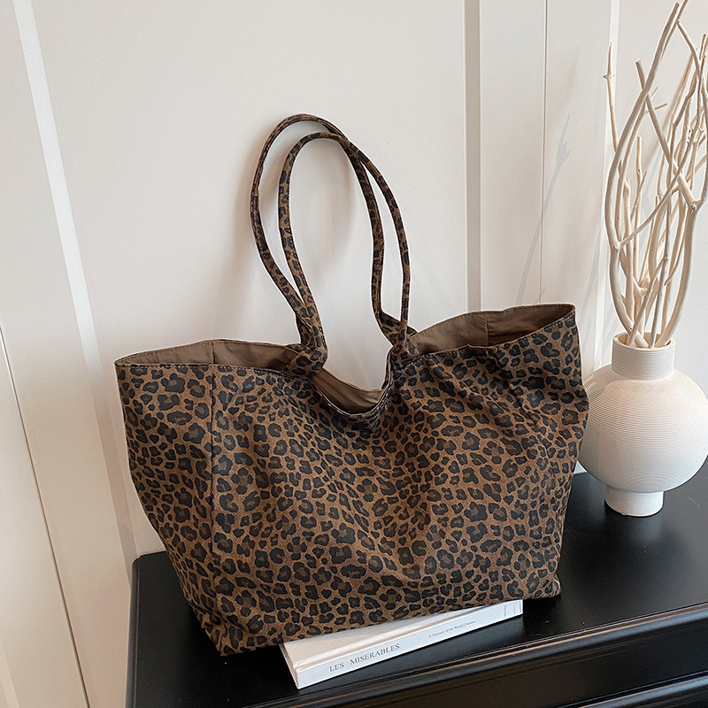 Embroidery Texture - Moda Leopar Desenli Tote Çanta Kadın
