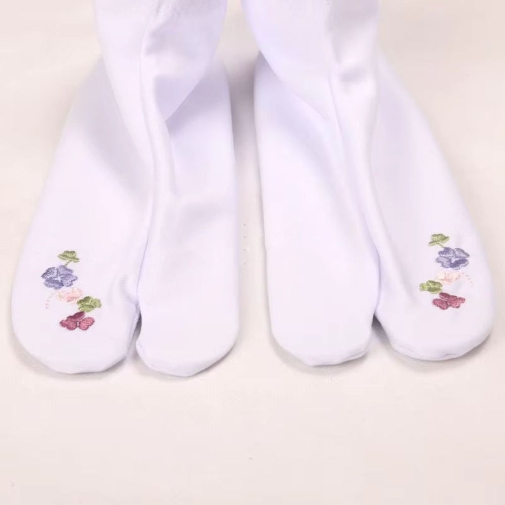 Embroidery On Socks - Nakışlı Çiçekli İki Parmaklı Çoraplar, Bilek