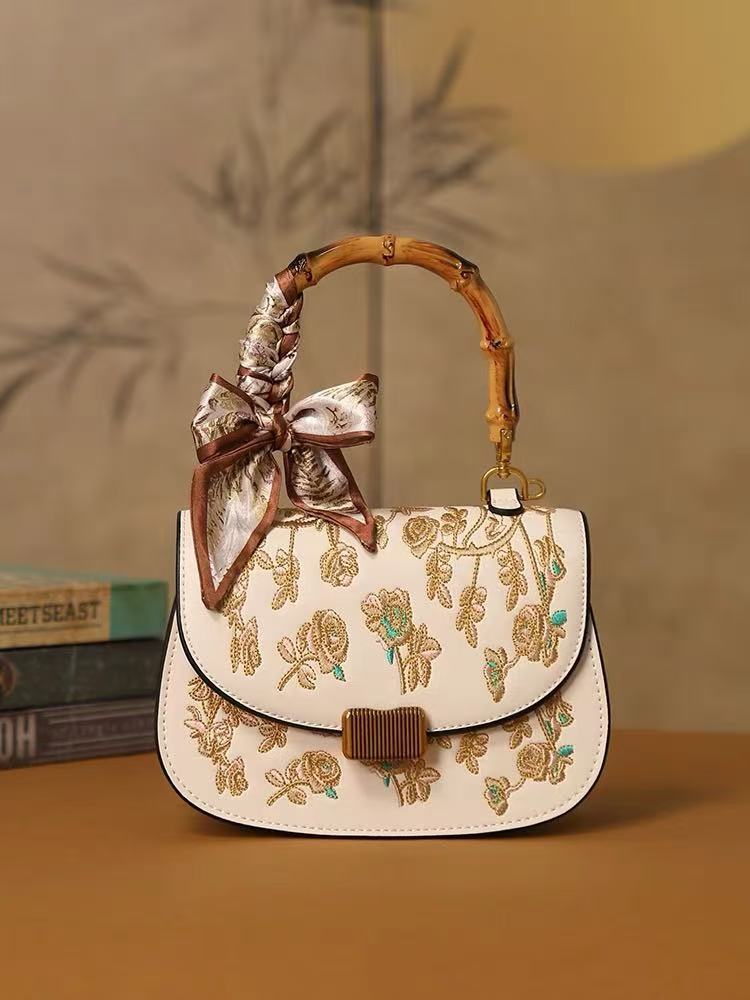 Embroidery Texture - Yüksek Kaliteli Bambu Saplı Kadın Çanta