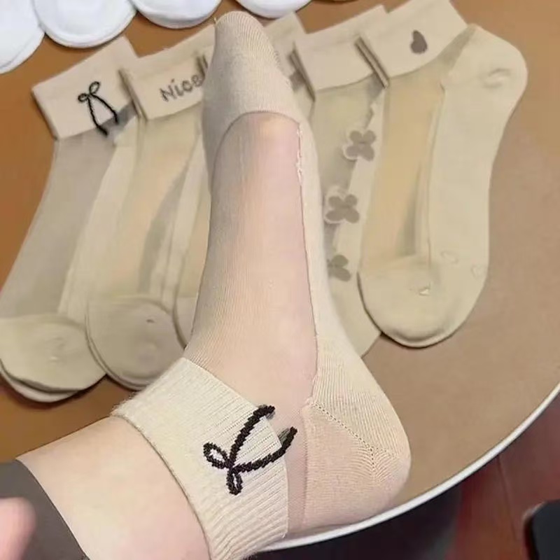 Kadınlar için Şeffaf Buz İpeği - Embroidery On Socks incelemesi ve fiyatı