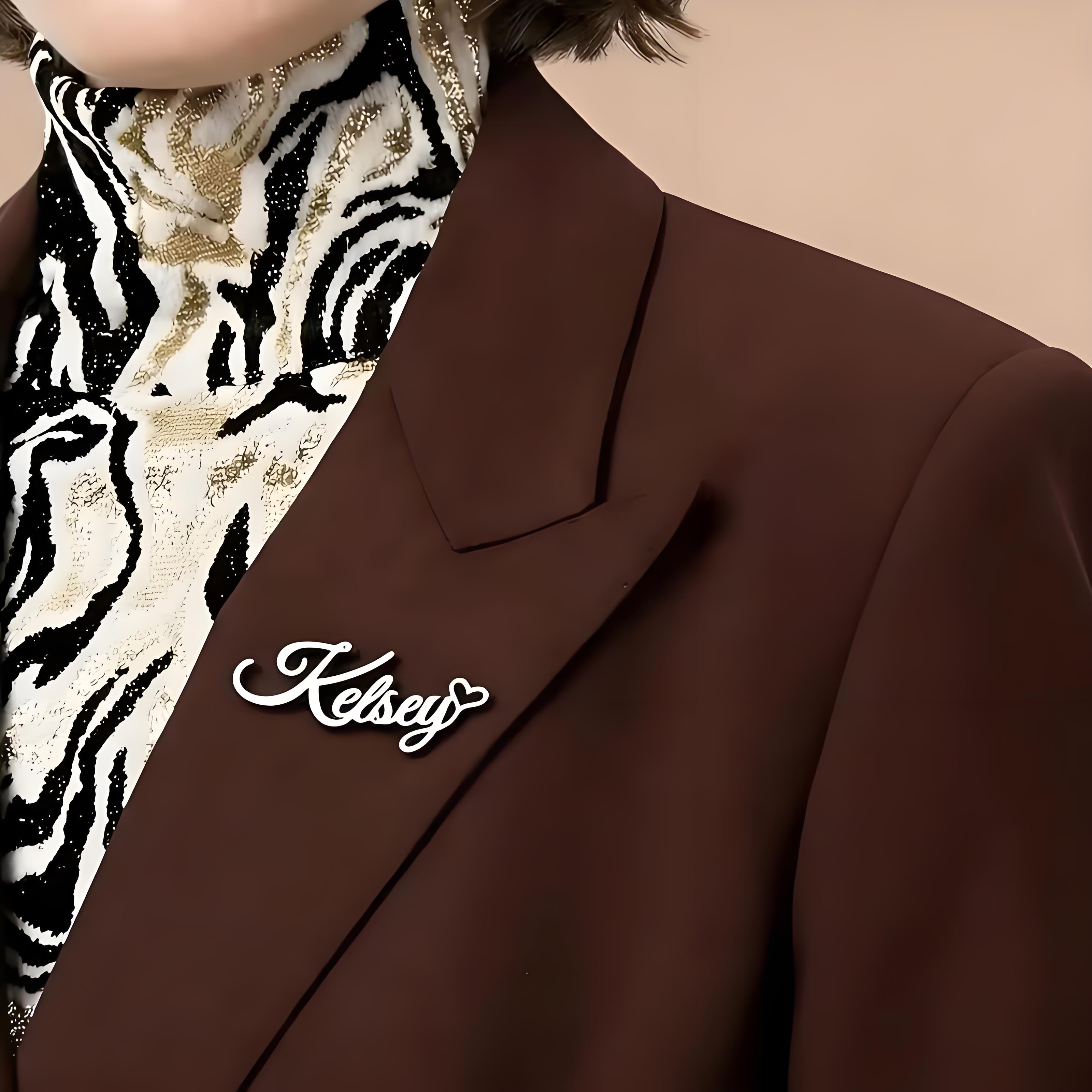 Özel Yazılı İsimli Yaka İğnesi - Embroidery Texture incelemesi ve fiyatı